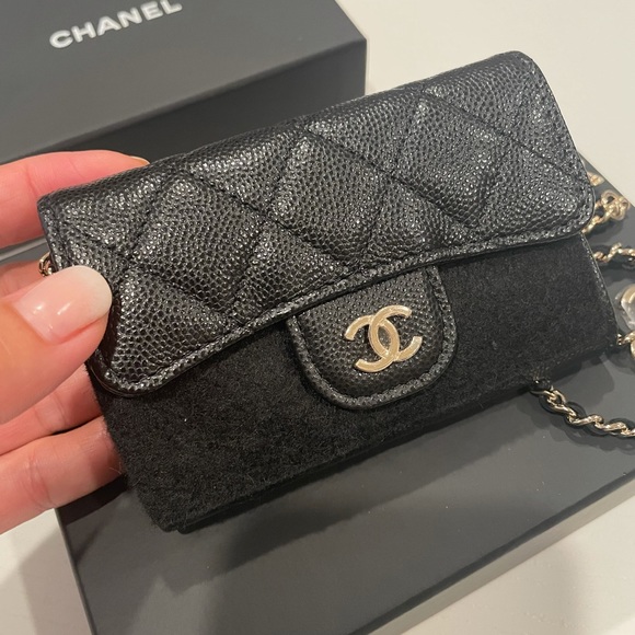 BNIB Chanel 21P belt bag. - Picture 4 of 7
